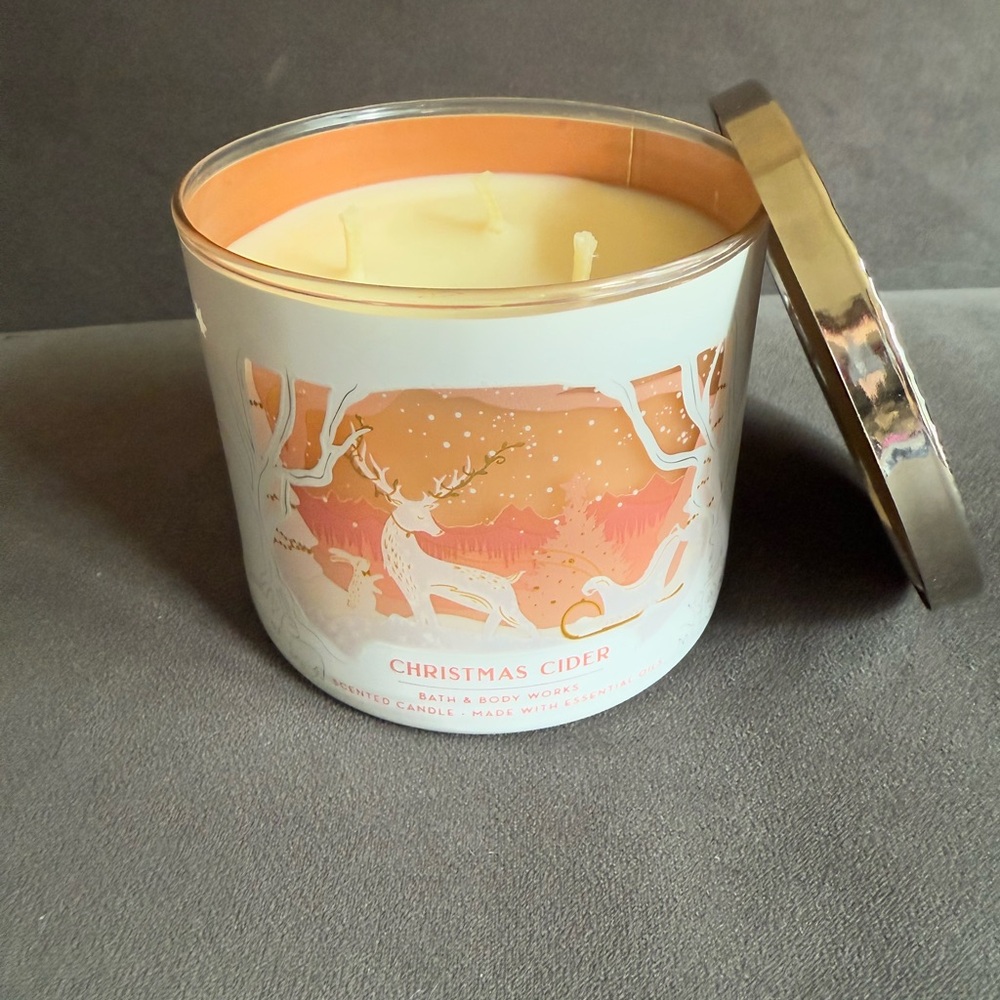 NEW Bath & Body Works Christmas Cider 3 wick Candle